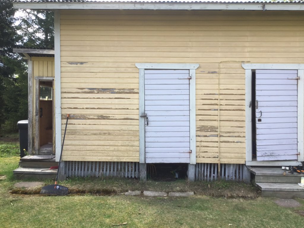 Nyt oli palkitsevaa työtä. #huussi…